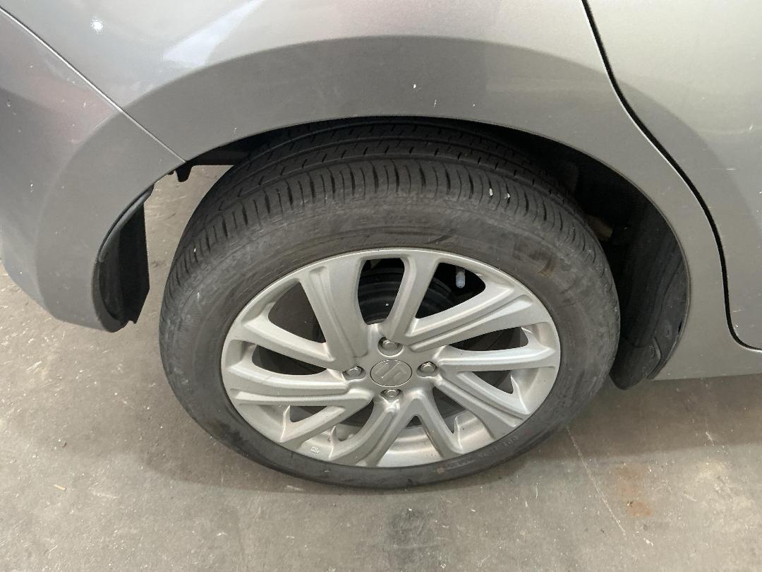 Photo '16' of Suzuki Swift GL