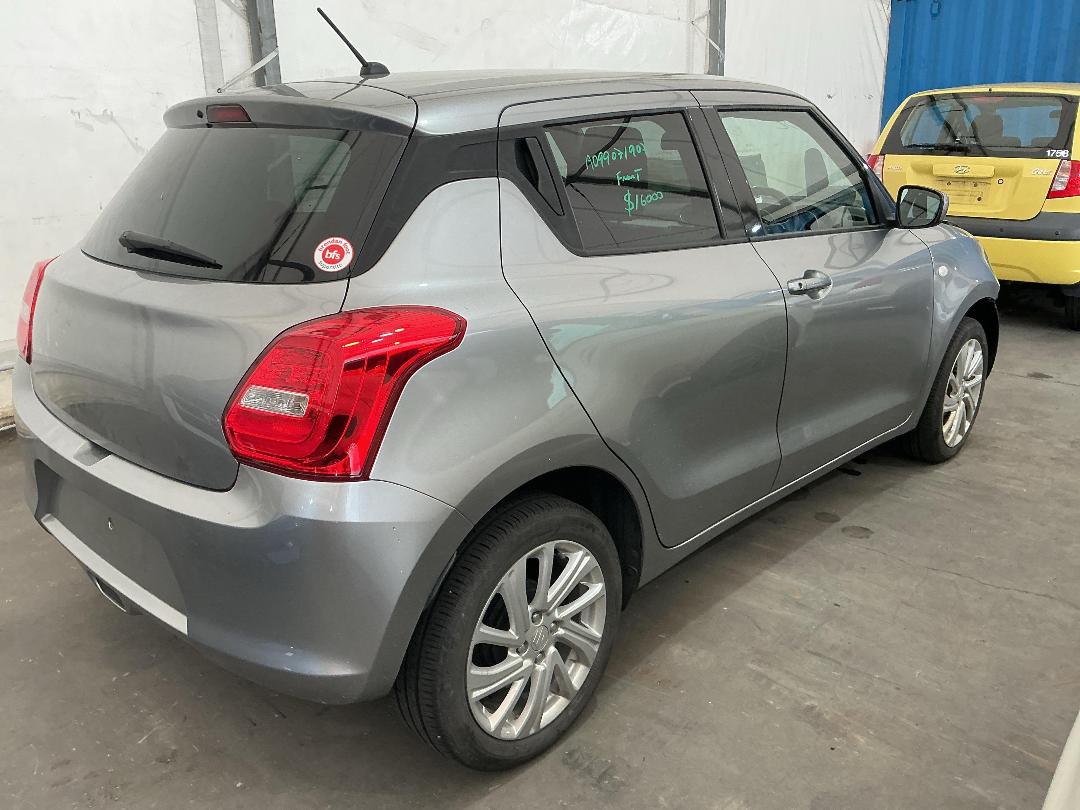 Photo '15' of Suzuki Swift GL