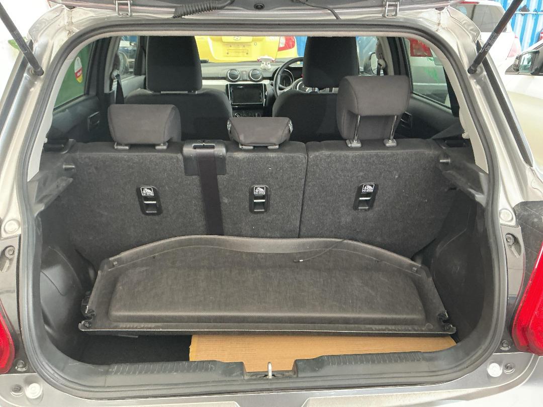 Photo '14' of Suzuki Swift GL