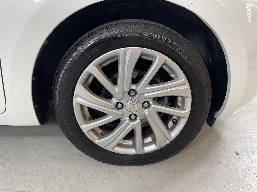 Photo '9' of Suzuki Swift