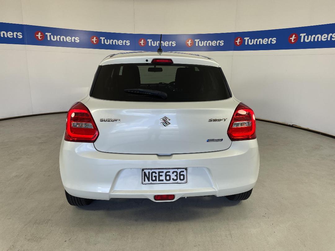 Photo '6' of Suzuki Swift