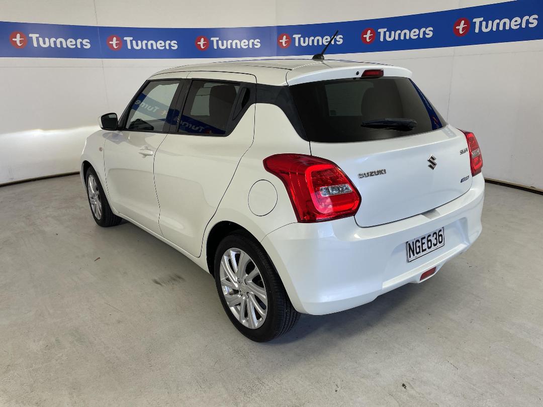 Photo '5' of Suzuki Swift