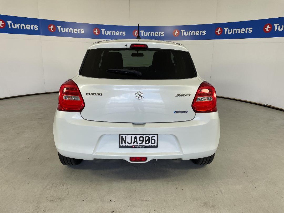 Photo '6' of Suzuki Swift