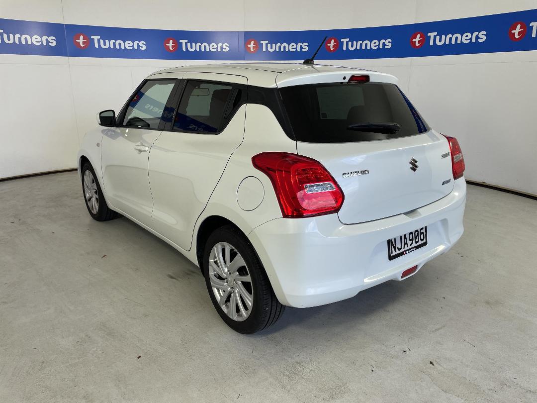 Photo '5' of Suzuki Swift