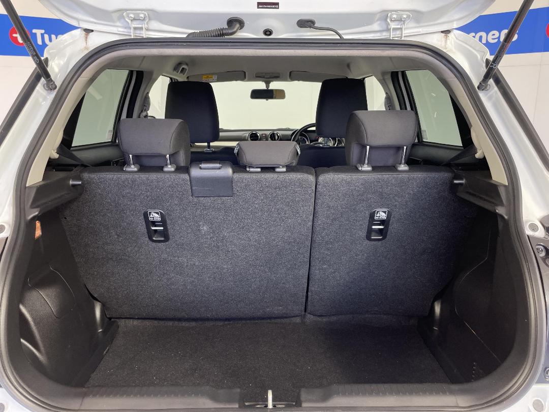 Photo '14' of Suzuki Swift