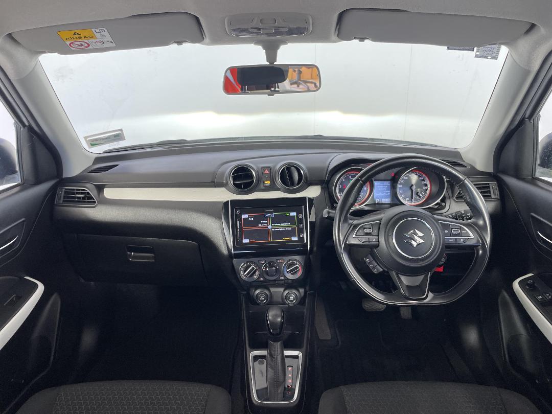 Photo '17' of Suzuki Swift