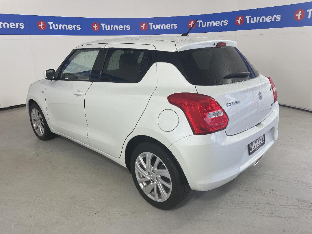 Photo '5' of Suzuki Swift