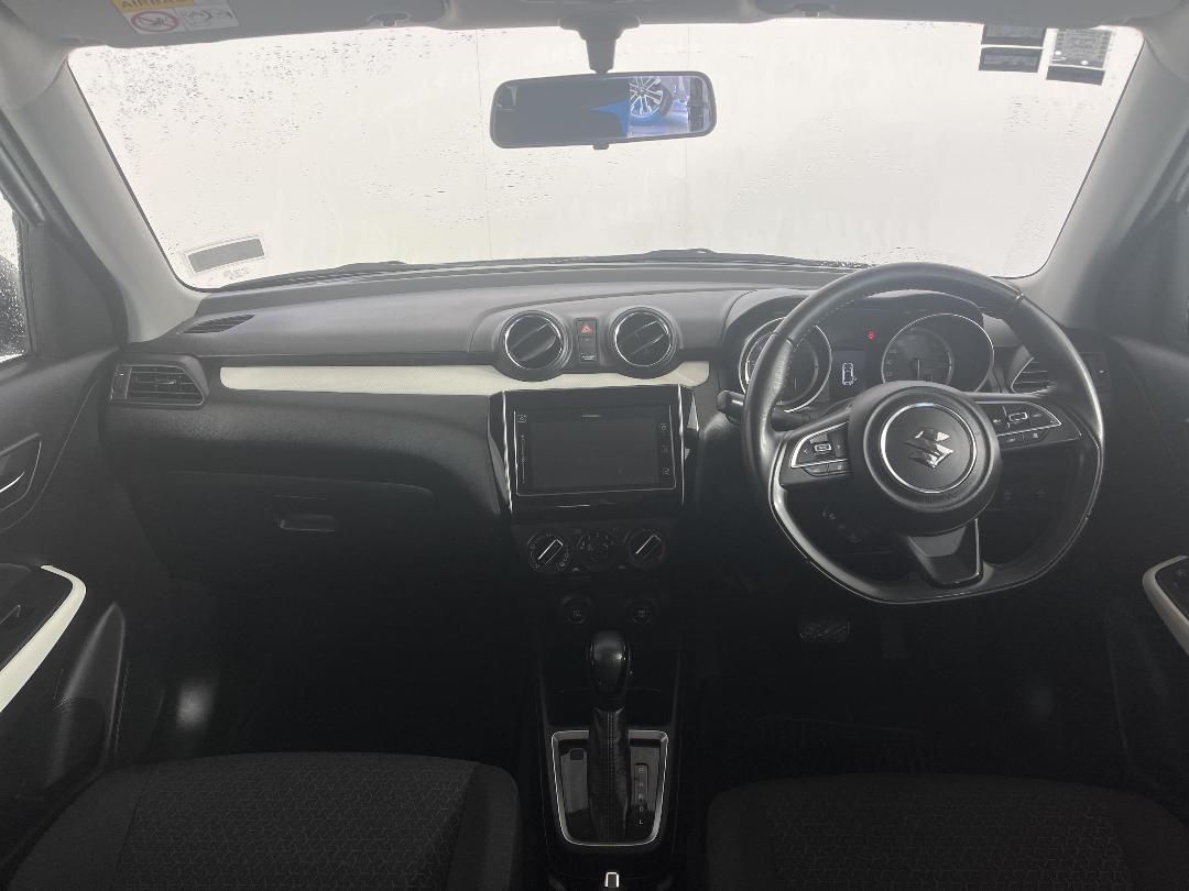 Photo '17' of Suzuki Swift