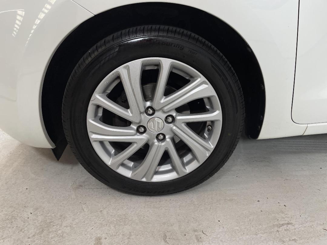 Photo '10' of Suzuki Swift