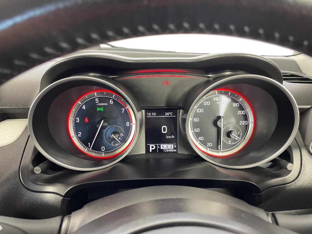 Photo '21' of Suzuki Swift