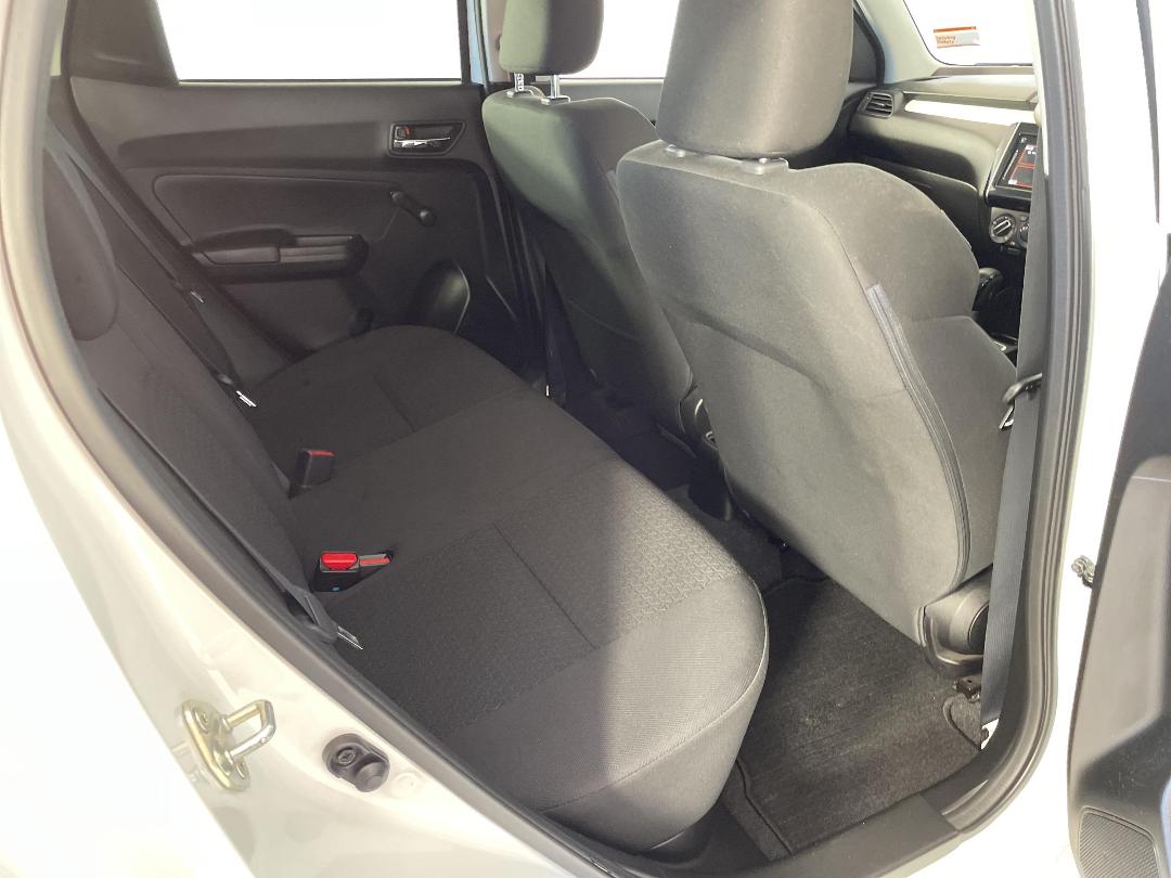 Photo '20' of Suzuki Swift