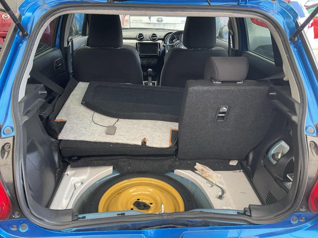 Photo '19' of Suzuki Swift GL