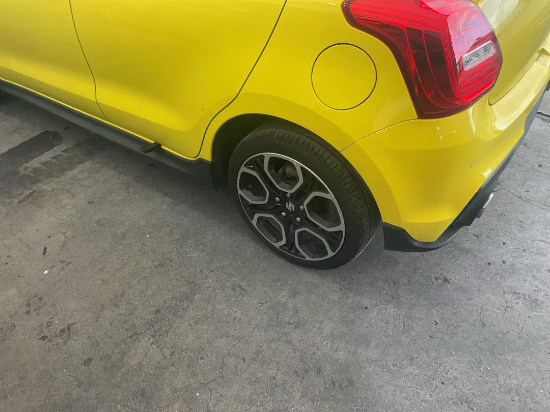 Photo '10' of Suzuki Swift Sport