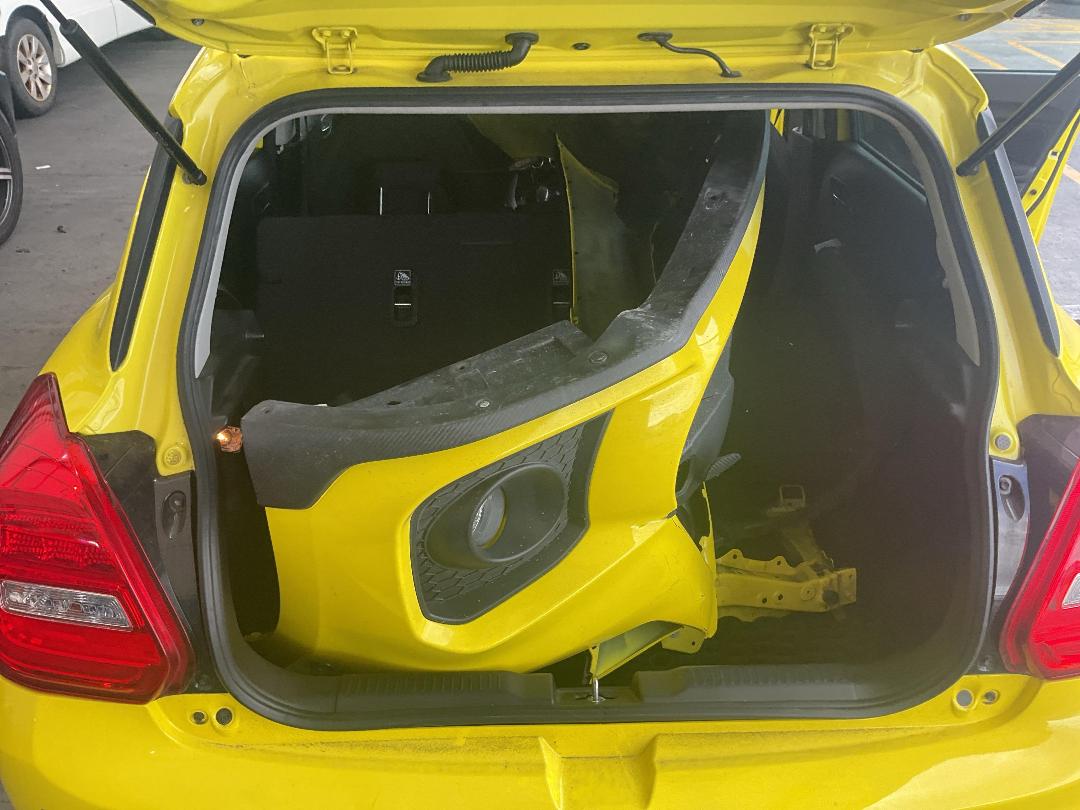 Photo '24' of Suzuki Swift Sport