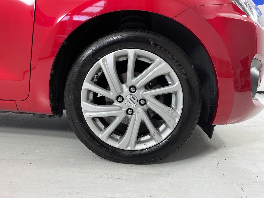 Photo '9' of Suzuki Swift