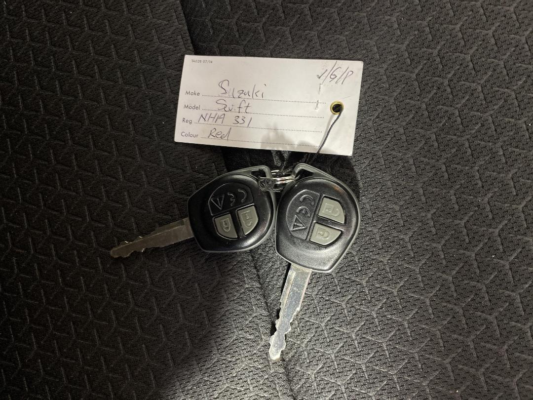 Photo '22' of Suzuki Swift