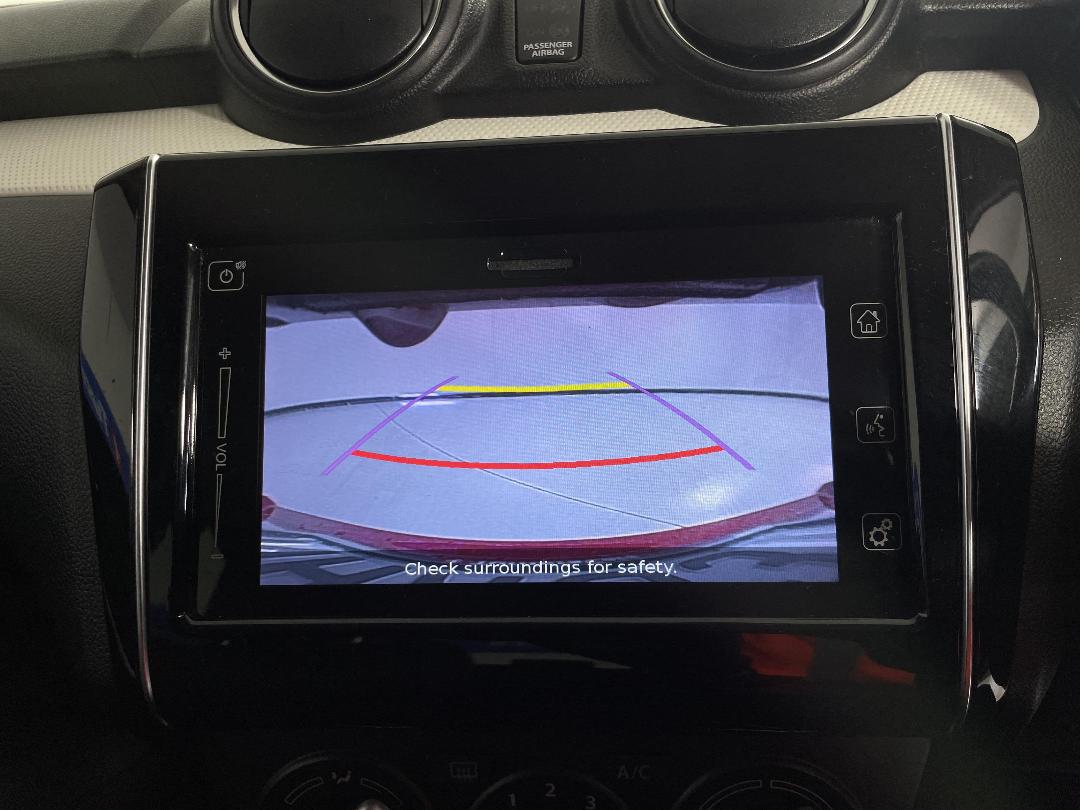 Photo '24' of Suzuki Swift