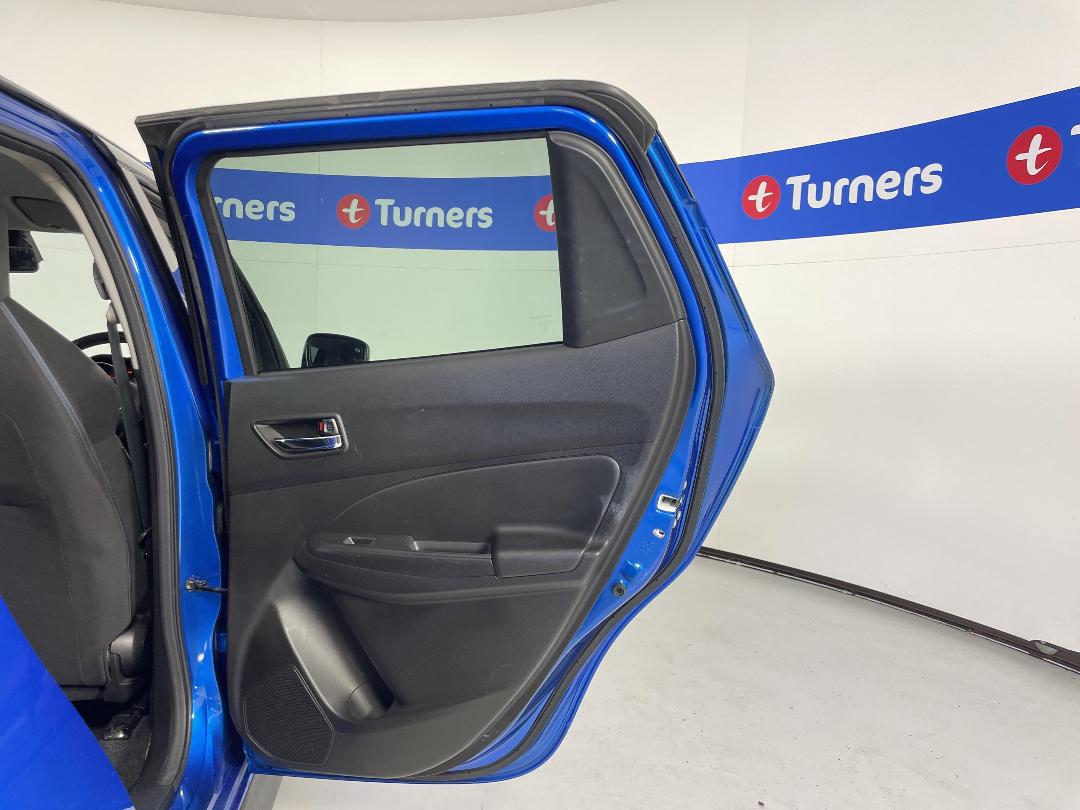 Photo '19' of Suzuki Swift