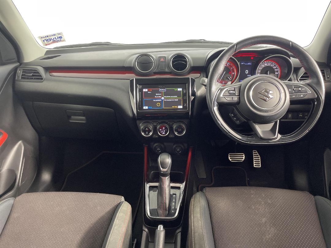 Photo '18' of Suzuki Swift