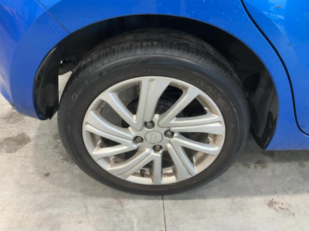 Photo '9' of Suzuki Swift GLX Hybrid