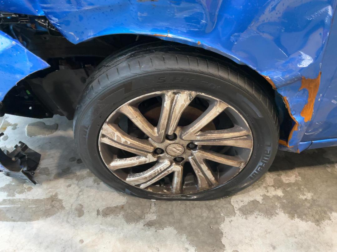 Photo '11' of Suzuki Swift GLX Hybrid