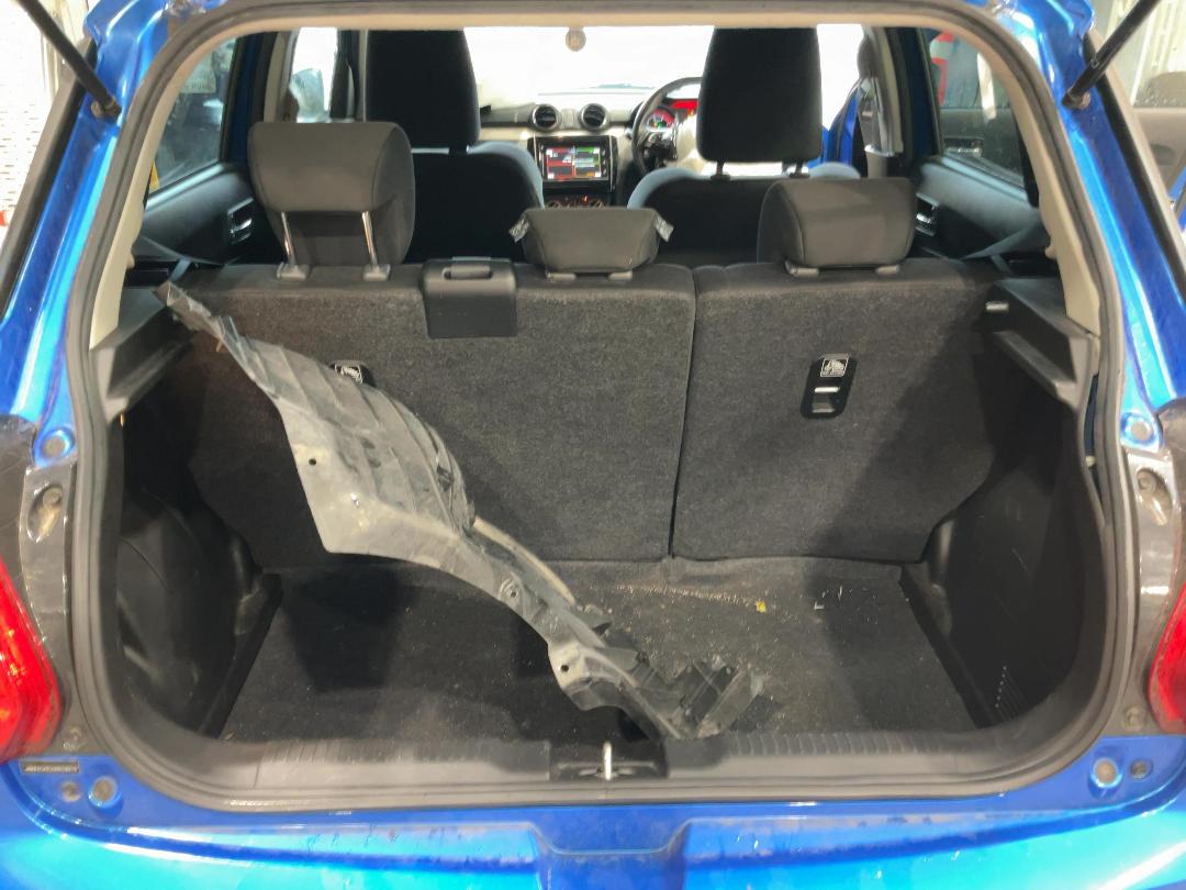 Photo '20' of Suzuki Swift GLX Hybrid