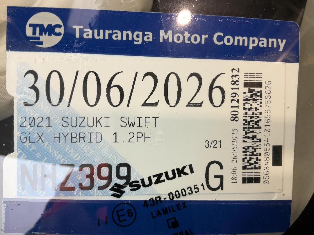 Photo '25' of Suzuki Swift GLX Hybrid