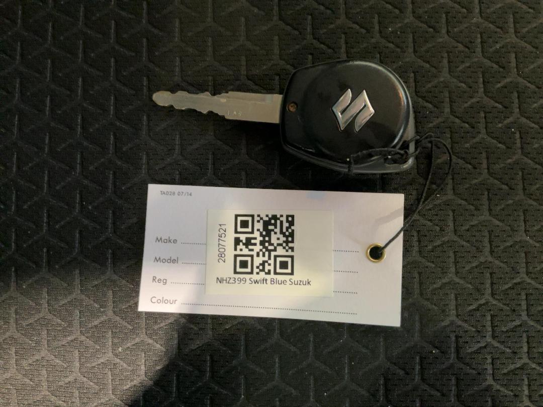 Photo '27' of Suzuki Swift GLX Hybrid