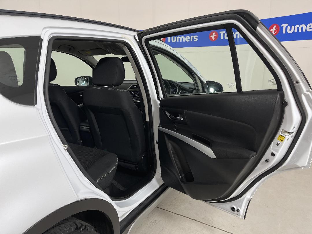 Photo '19' of Suzuki SX4 S-Cross