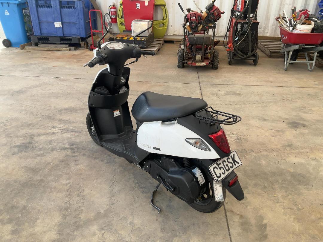 Photo '5' of Suzuki UZ50