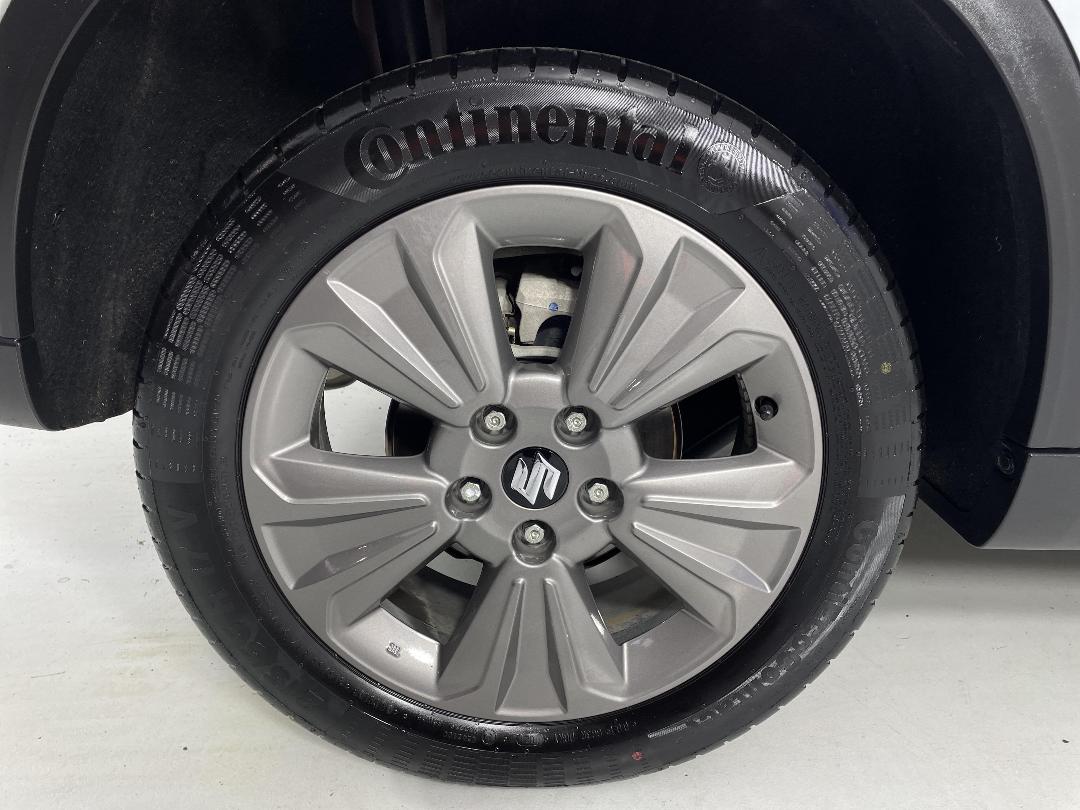 Photo '12' of Suzuki Vitara