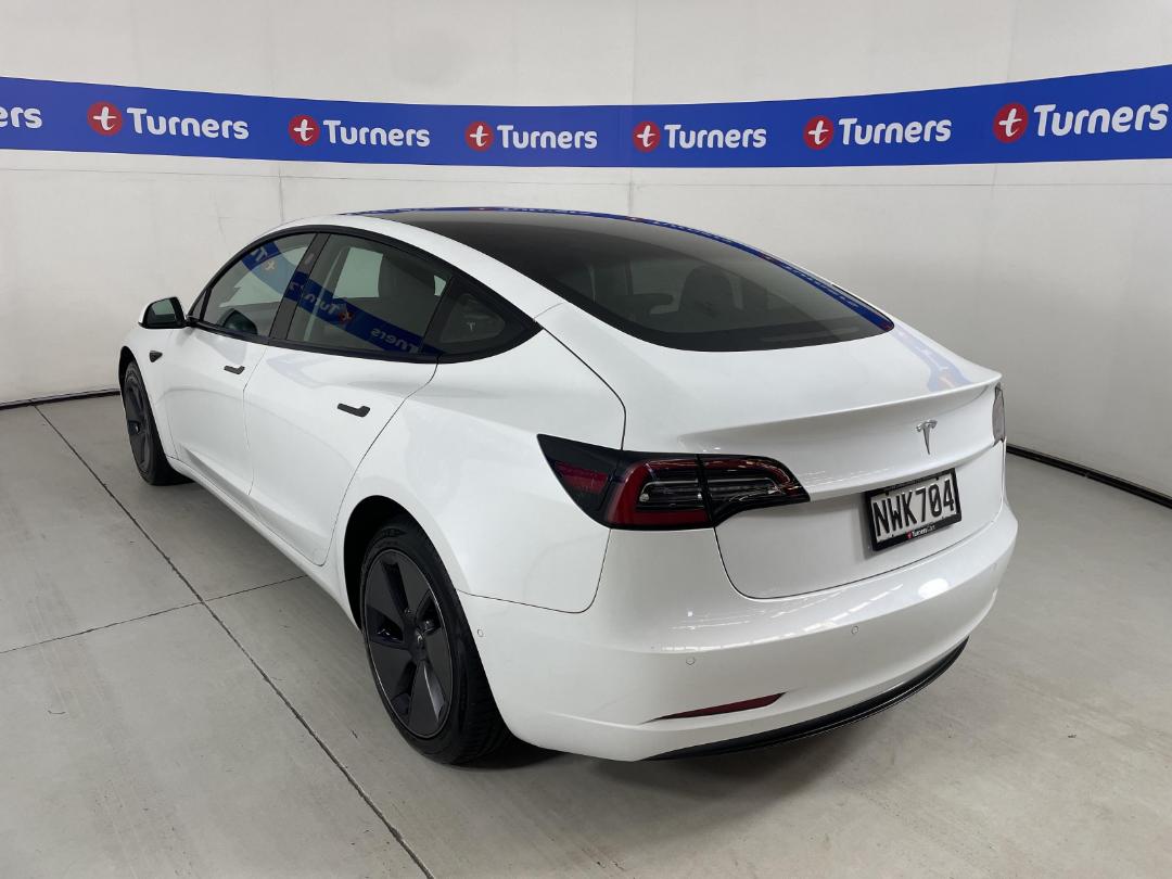 Photo '5' of Tesla Model 3