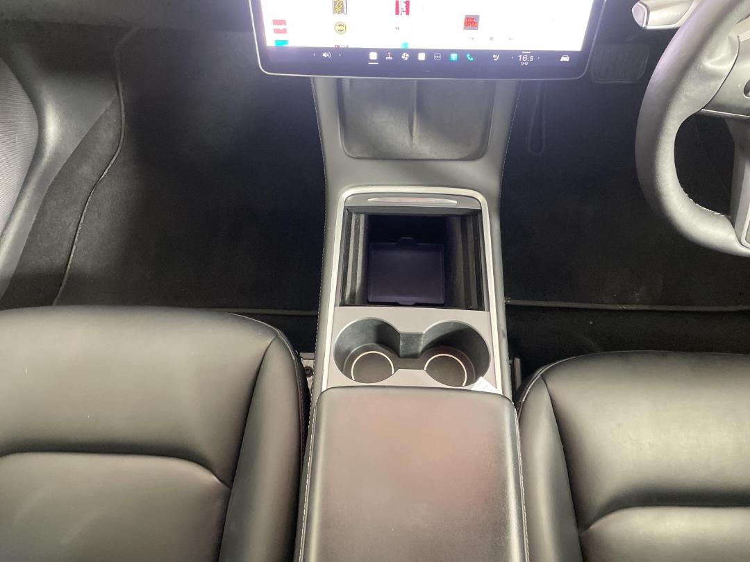 Photo '23' of Tesla Model 3
