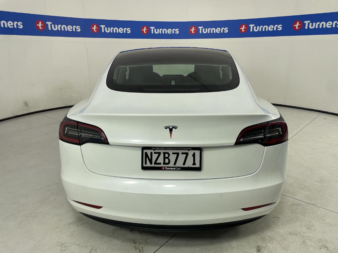 Photo '6' of Tesla Model 3