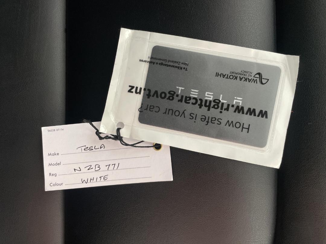 Photo '22' of Tesla Model 3