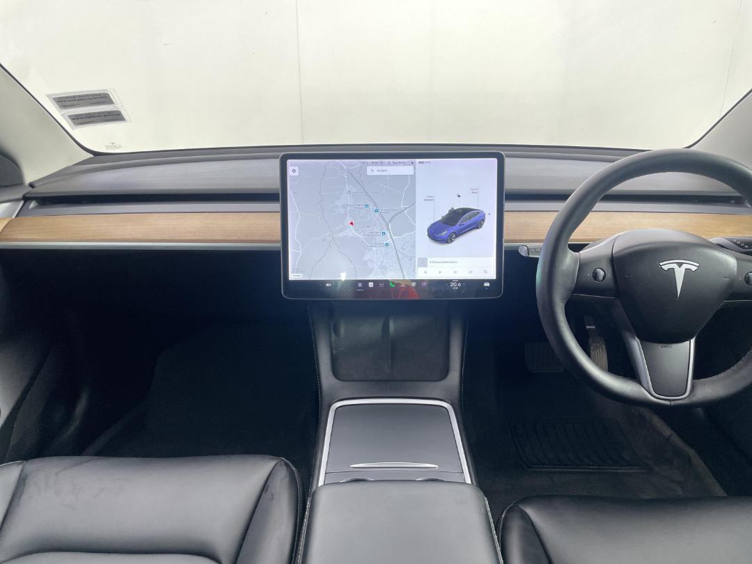 Photo '17' of Tesla Model 3