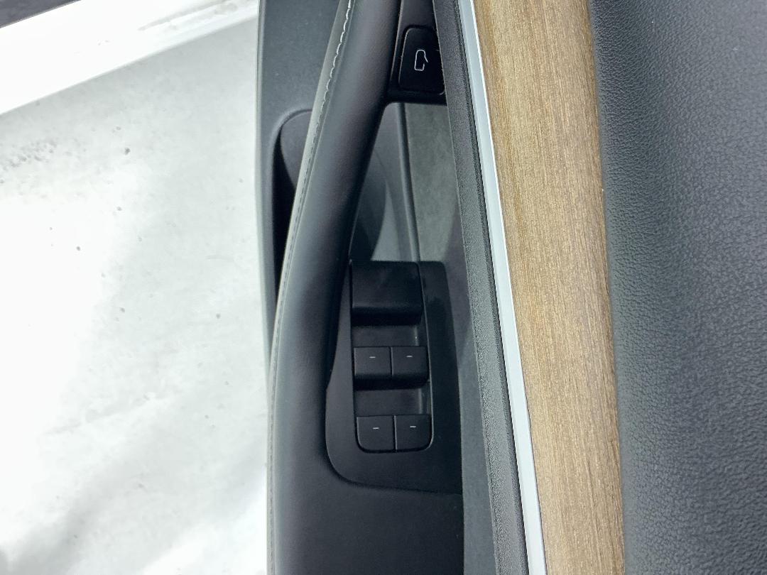 Photo '23' of Tesla Model 3 Photo '23' of Tesla Model 3