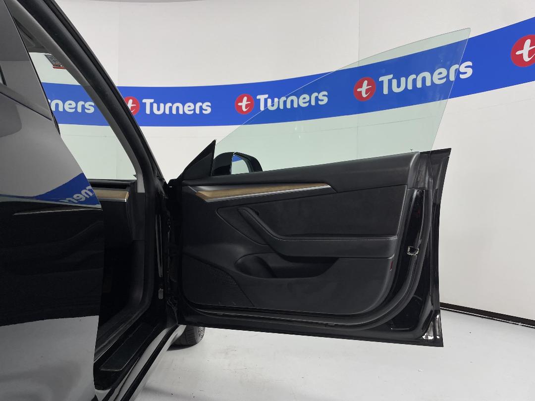 Photo '15' of Tesla Model 3 Photo '15' of Tesla Model 3