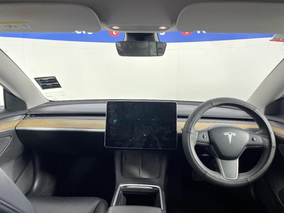 Photo '17' of Tesla Model 3 Photo '17' of Tesla Model 3