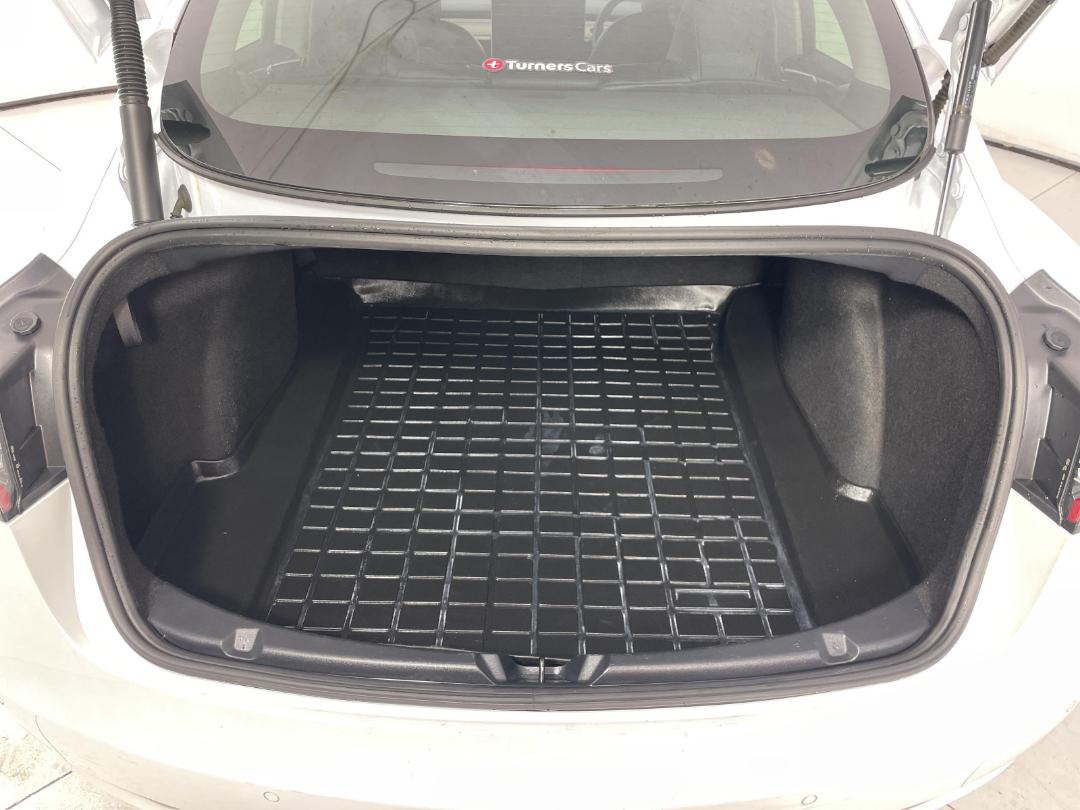 Photo '14' of Tesla Model 3