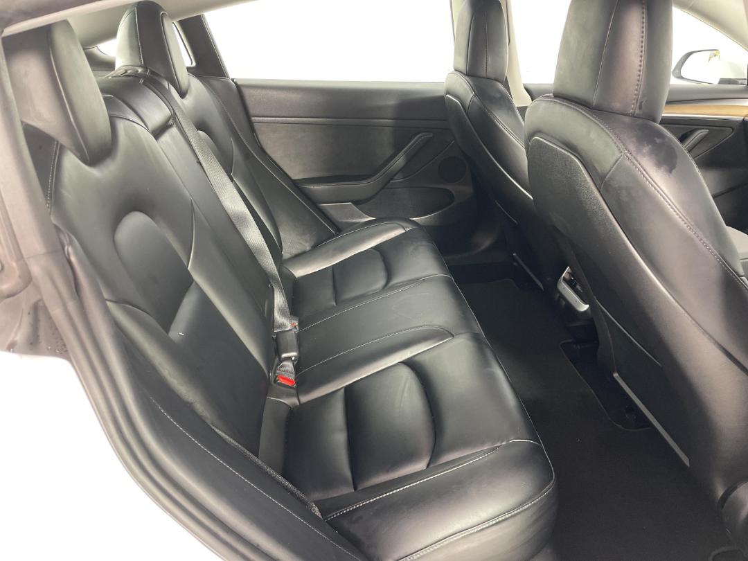 Photo '20' of Tesla Model 3