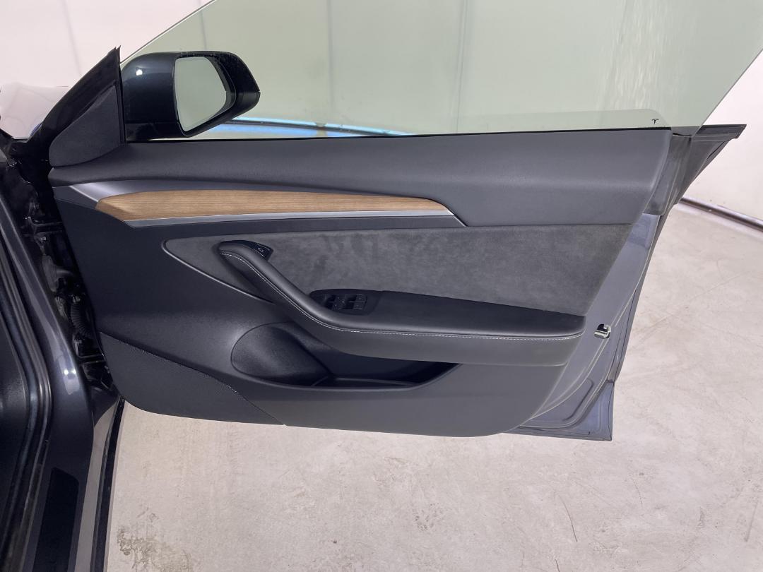Photo '15' of Tesla Model 3 Photo '15' of Tesla Model 3