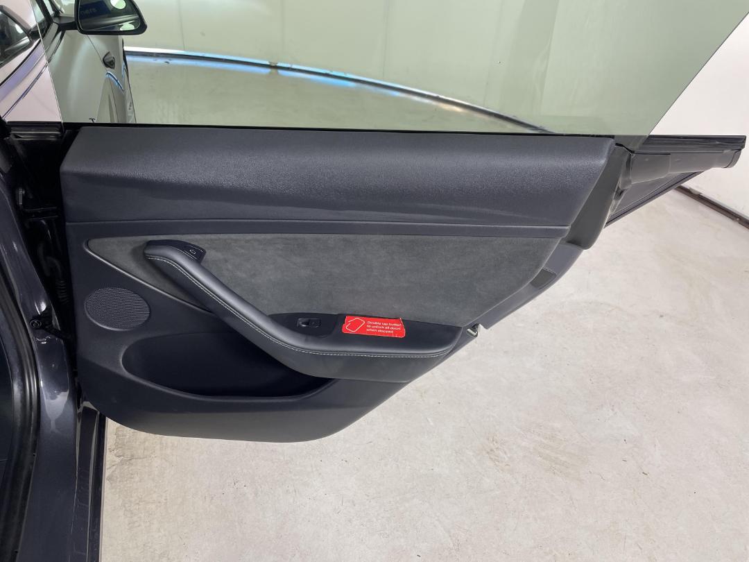 Photo '19' of Tesla Model 3 Photo '19' of Tesla Model 3