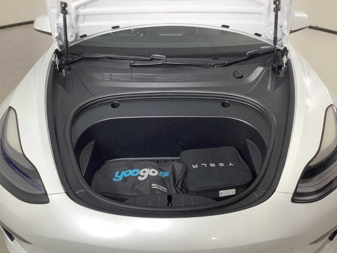 Photo '13' of Tesla Model 3