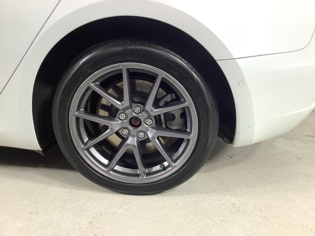 Photo '11' of Tesla Model 3