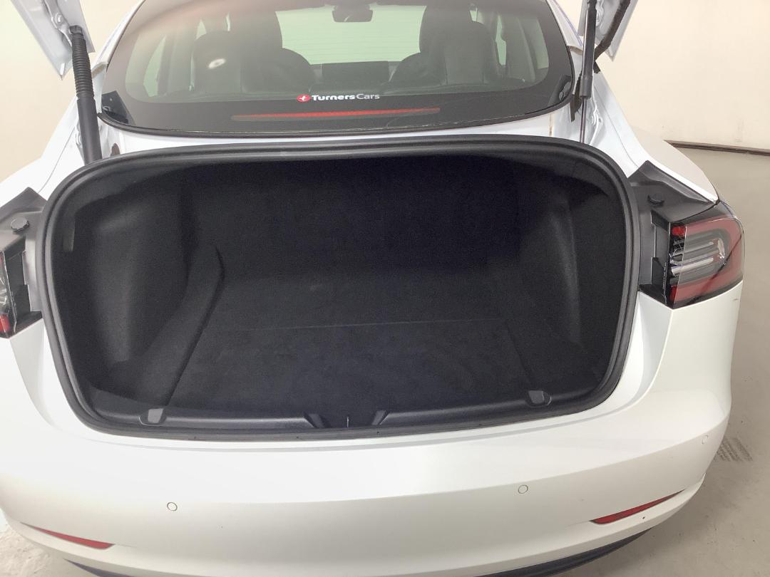 Photo '14' of Tesla Model 3