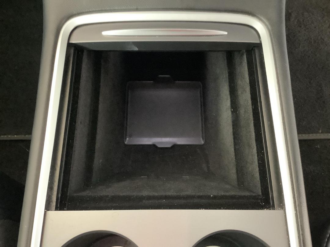 Photo '18' of Tesla Model 3