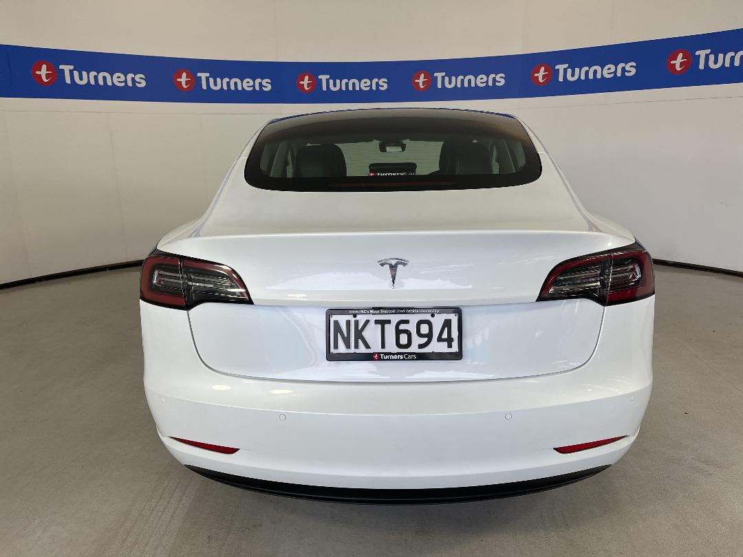 Photo '6' of Tesla Model 3