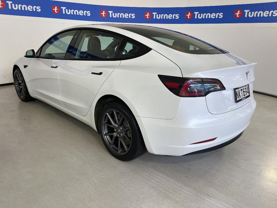 Photo '5' of Tesla Model 3