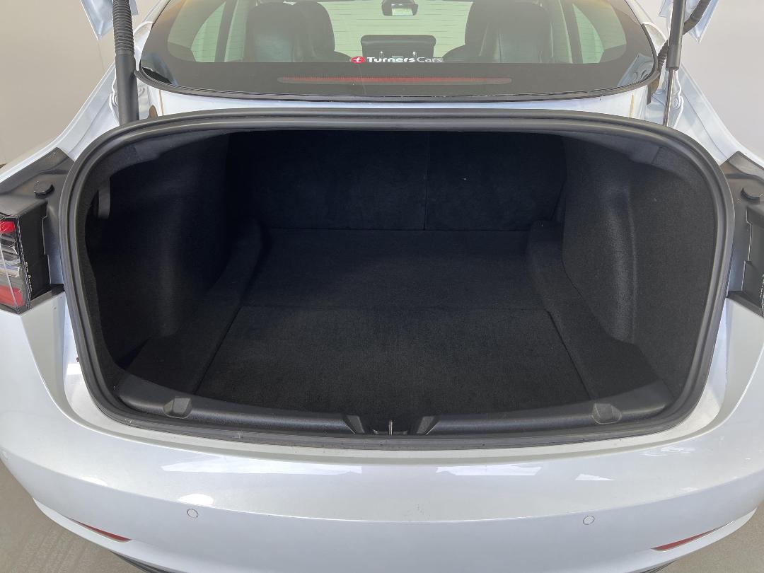 Photo '14' of Tesla Model 3